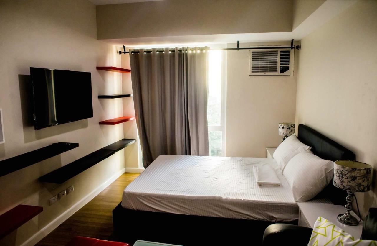 Solinea Tower2 Unit Right Across Ayala Mall + Wifi